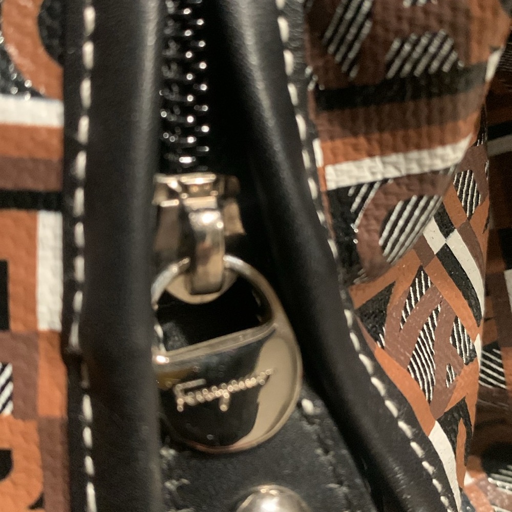 LMT: Salvatore Ferragamo Shoulder Brown Pouch Attached Handbag -NWOT - Picture 16 of 16